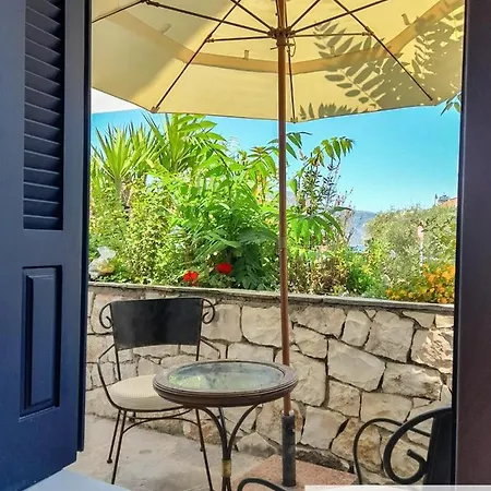 Appartement Seaside Ground Floor Elegant In Fiskardo! 20 Steps From Zavalata Beach!