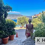 Apartmán Seaside Ground Floor Elegant In Fiskardo! 20 Steps From Zavalata Beach!