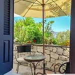 Apartmán Seaside Ground Floor Elegant In Fiskardo! 20 Steps From Zavalata Beach!