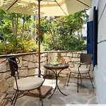 Seaside Ground Floor Elegant In Fiskardo! 20 Steps From Zavalata Beach! Apartment