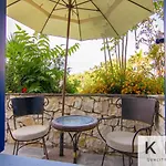 Seaside Ground Floor Elegant In Fiskardo! 20 Steps From Zavalata Beach! Apartmán *