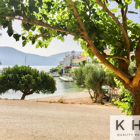 Seaside Ground Floor Elegant In Fiskardo! 20 Steps From Zavalata Beach! Φισκάρδο