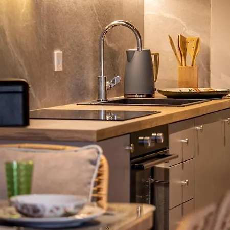 Apartament Seaside Ground Floor Elegant In Fiskardo! 20 Steps From Zavalata Beach!