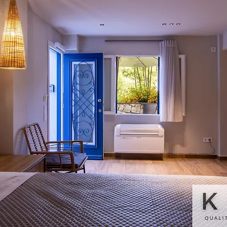 Apartament Seaside Ground Floor Elegant In Fiskardo! 20 Steps From Zavalata Beach! *