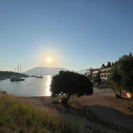 Apartament Seaside Ground Floor Elegant In Fiskardo! 20 Steps From Zavalata Beach!